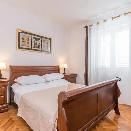 Cozy In With Kitchen Дом отдыха Tinj