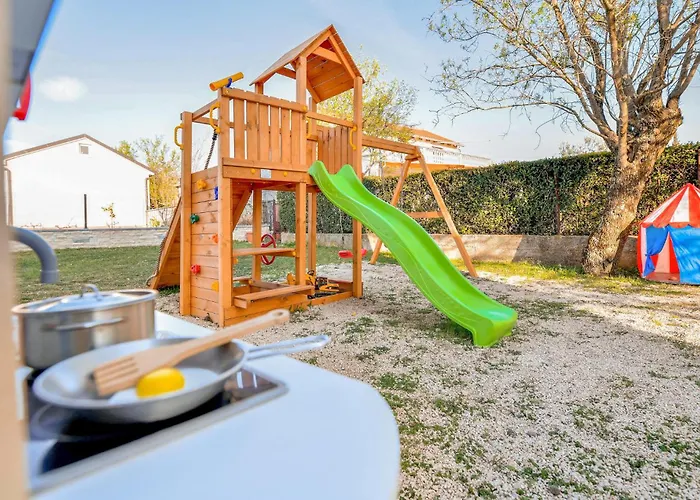 Cozy In With Kitchen Дом отдыха Tinj