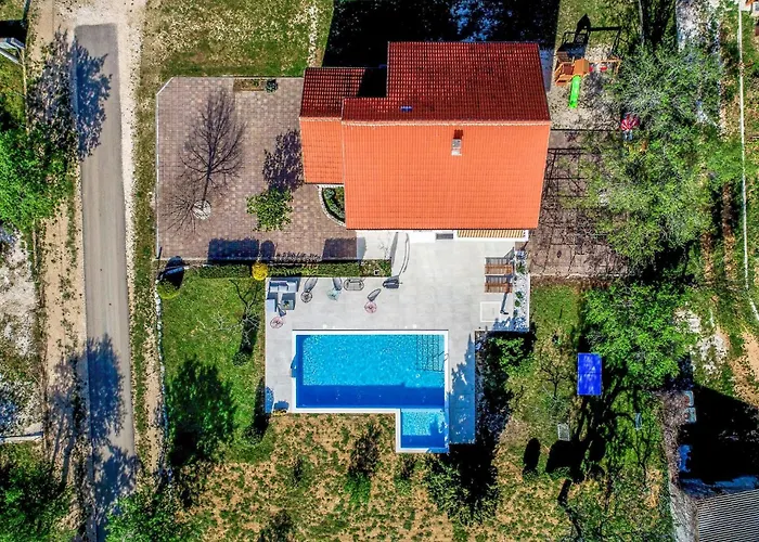 Cozy In With Kitchen * Tinj