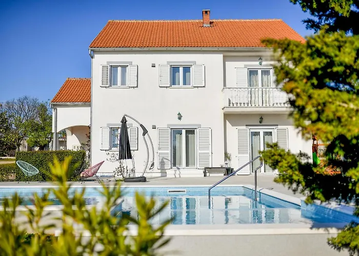 Дом отдыха Cozy In With Kitchen