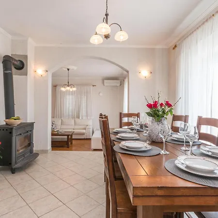 Cozy In With Kitchen Сasa de vacaciones