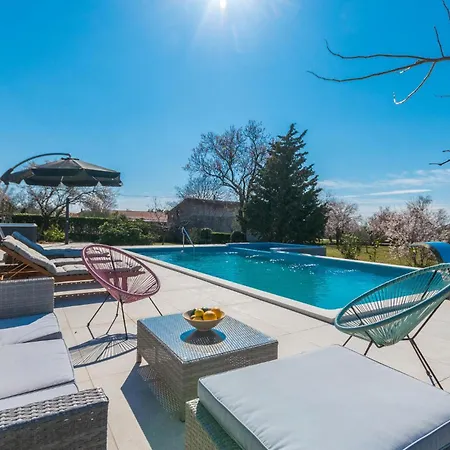 Cozy In With Kitchen Сasa de vacaciones