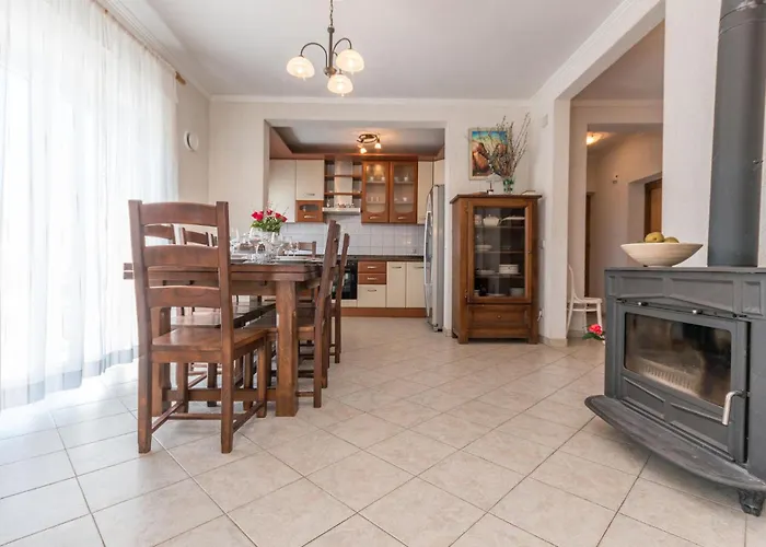 Semesterbostad Cozy In With Kitchen